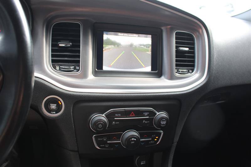 Used 2020 Dodge Charger SXT RWD image 13