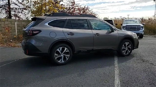 Used 2022 Subaru Outback Limited w/ Popular Package #2 image 8