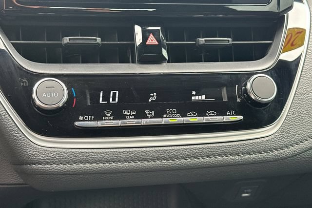 Used 2025 Toyota Corolla SE FWD image 23