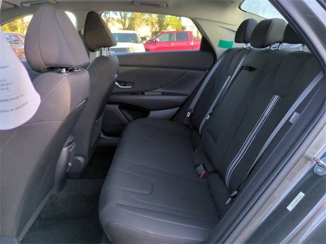 Used 2024 Hyundai Elantra SEL w/ Convenience Package image 11