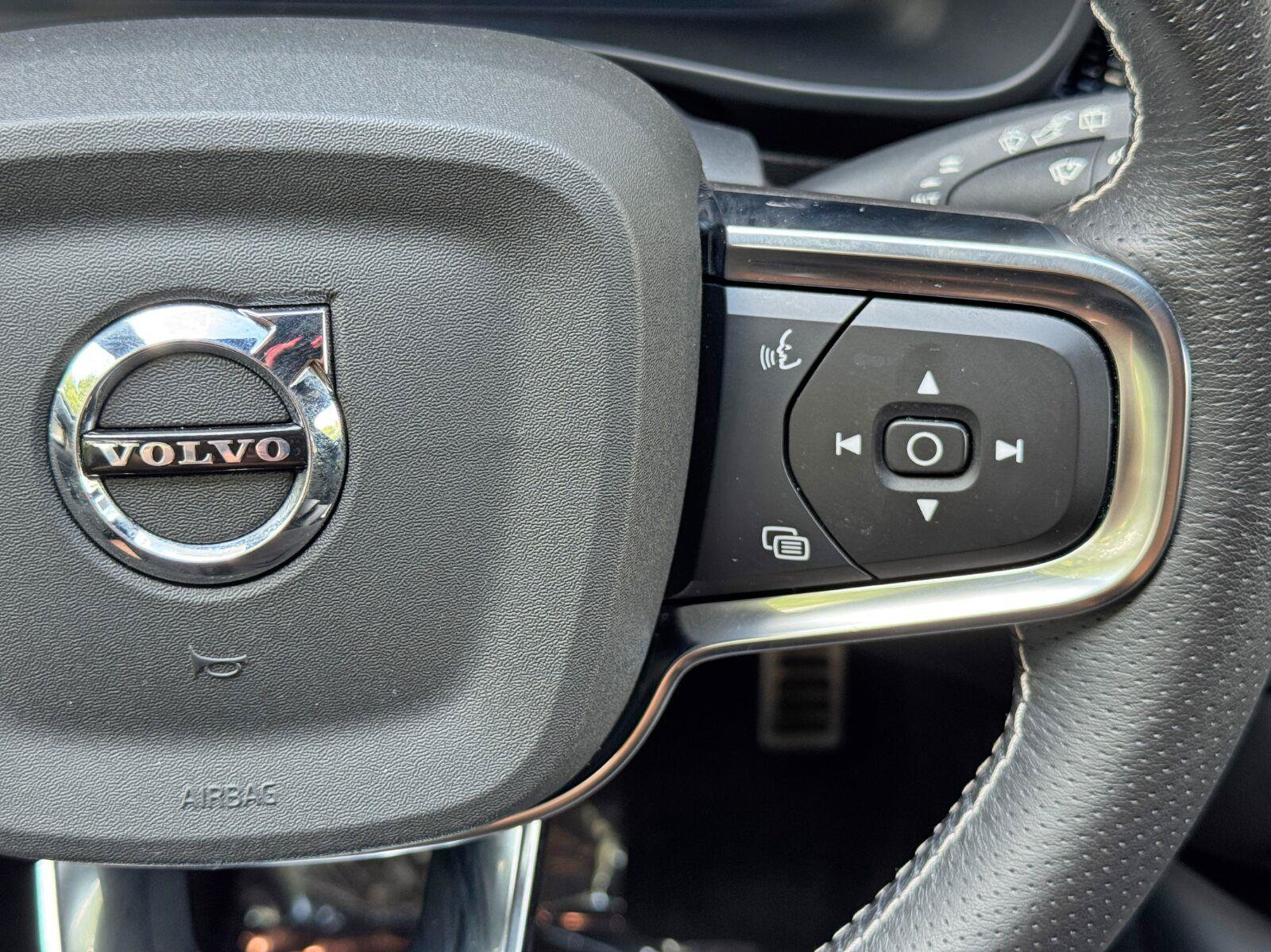 Used 2021 Volvo XC40 P8 Recharge w/ Advanced Package AWD/4WD image 23