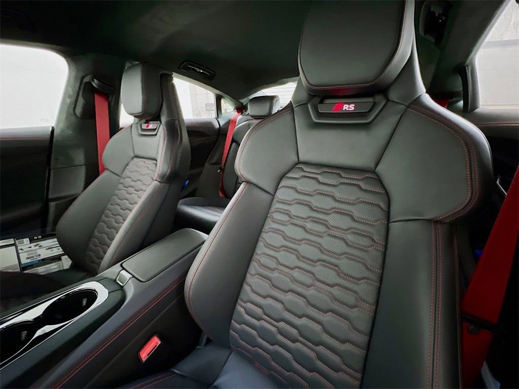 New 2026 Audi RS e-tron GT performance image 11