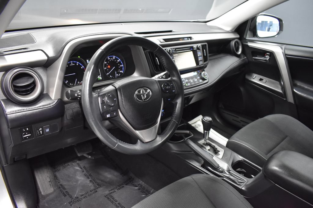Used 2018 Toyota RAV4 XLE w/ Plus Extra Value Package FWD image 5