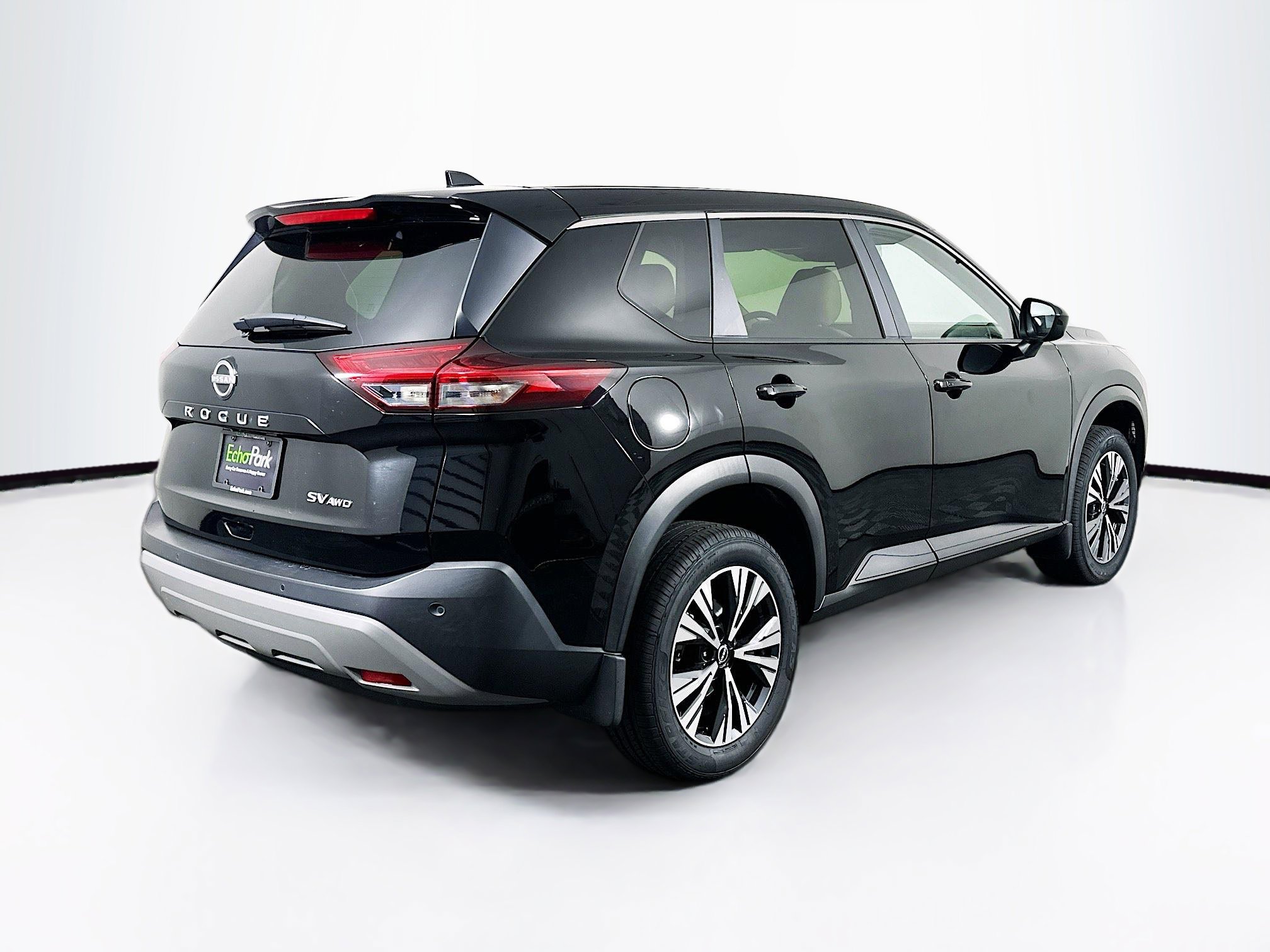 Used 2023 Nissan Rogue SV AWD/4WD image 9