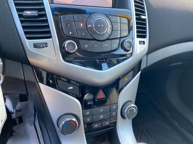Used 2015 Chevrolet Cruze LT image 11