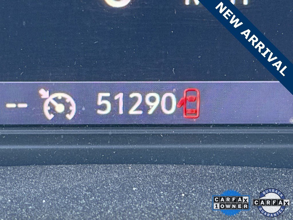 Used 2023 Buick Enclave Essence w/ Sport Touring Edition image 5