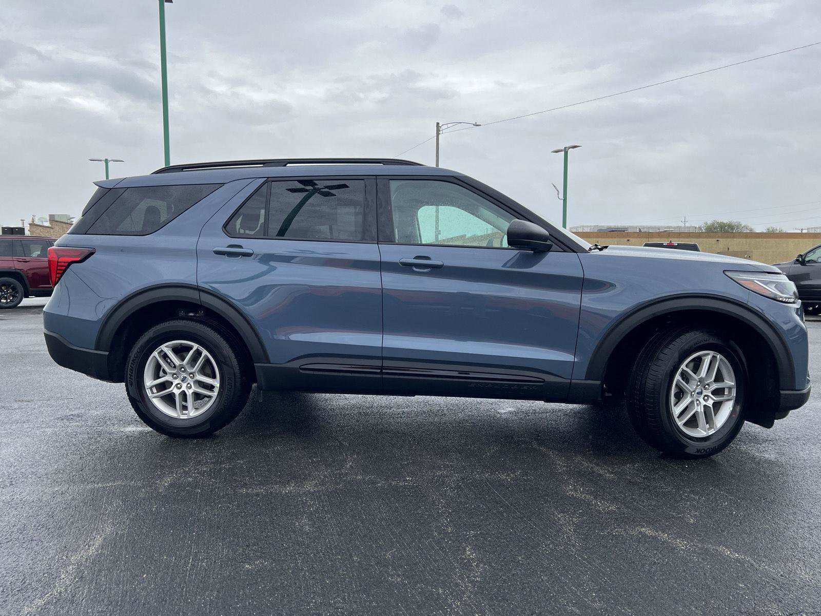 New 2026 Ford Explorer Active AWD/4WD image 3