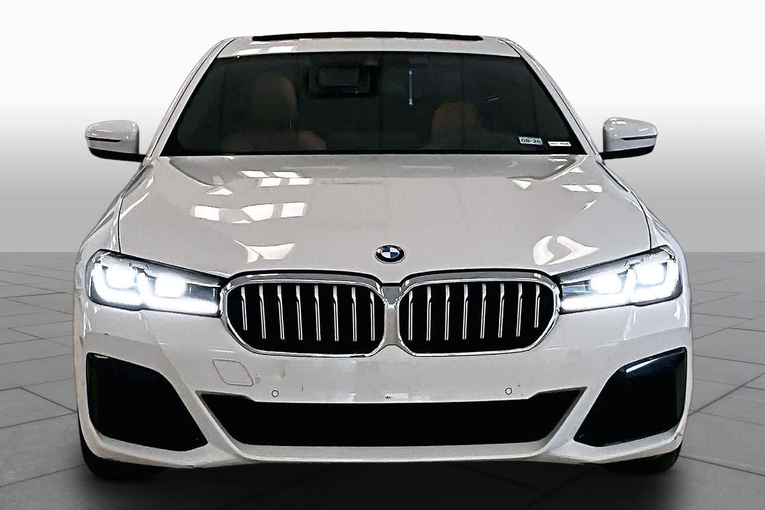 Used 2023 BMW 530i w/ M Sport Package RWD image 3