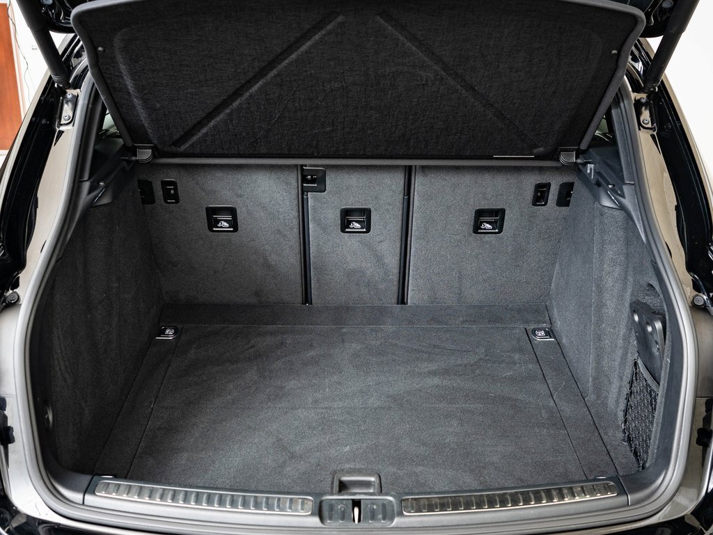 Certified 2024 Porsche Macan image 19