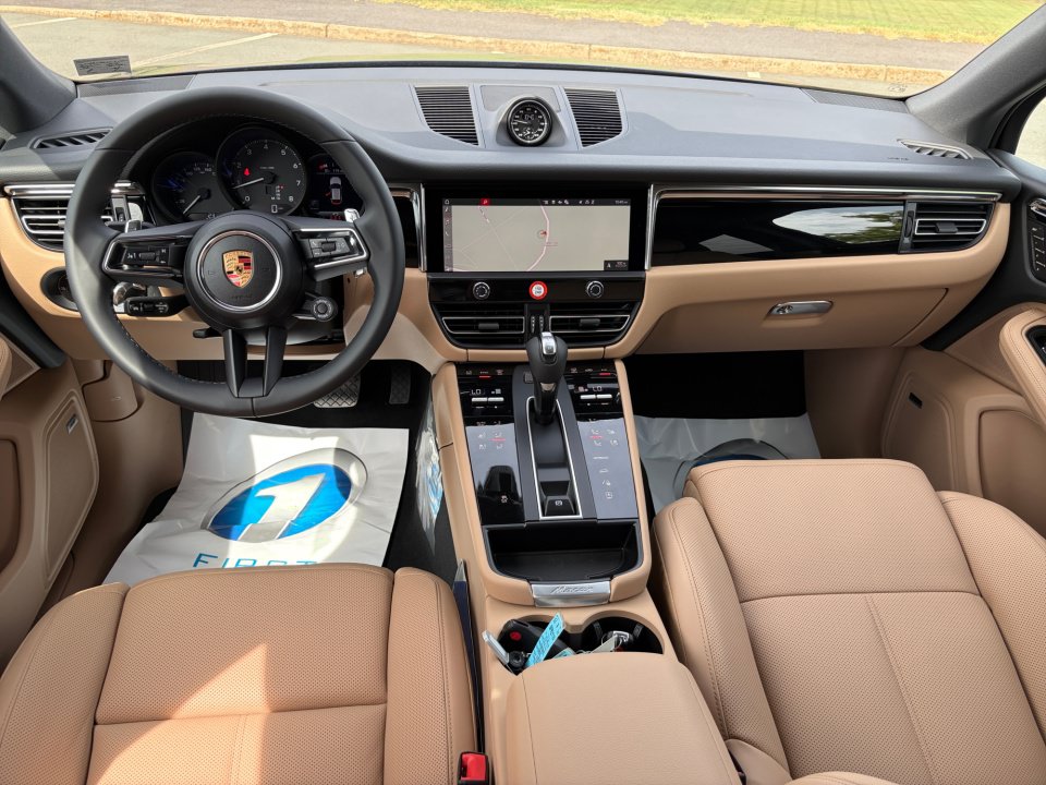New 2026 Porsche Macan AWD/4WD image 16