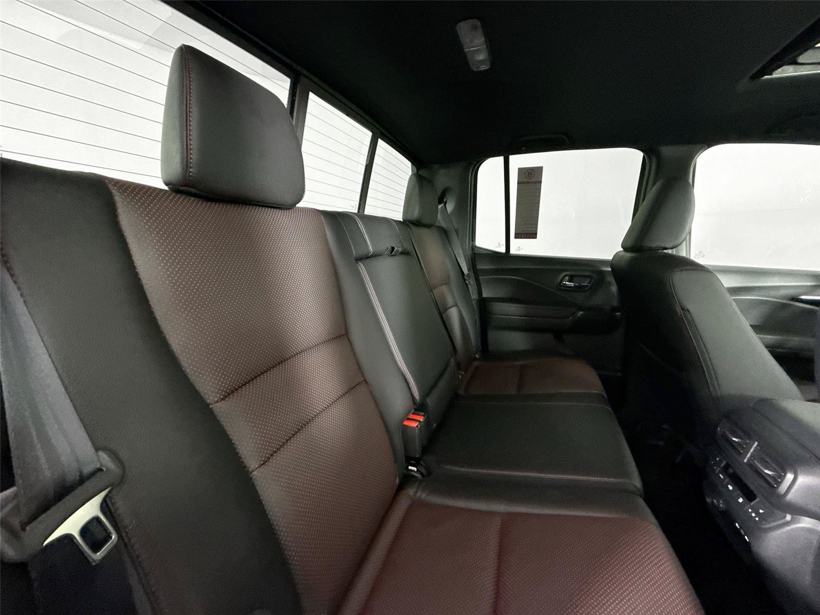 Used 2025 Honda Ridgeline Black Edition image 48