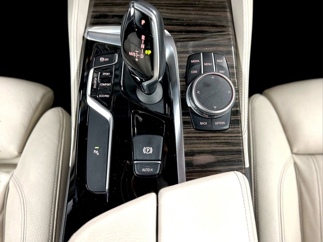 Used 2018 BMW M550i xDrive image 37