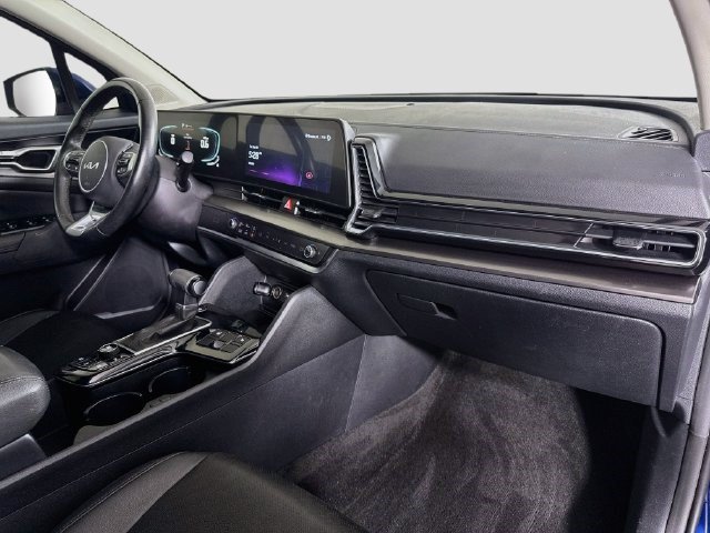 Used 2025 Kia Sportage EX FWD image 29