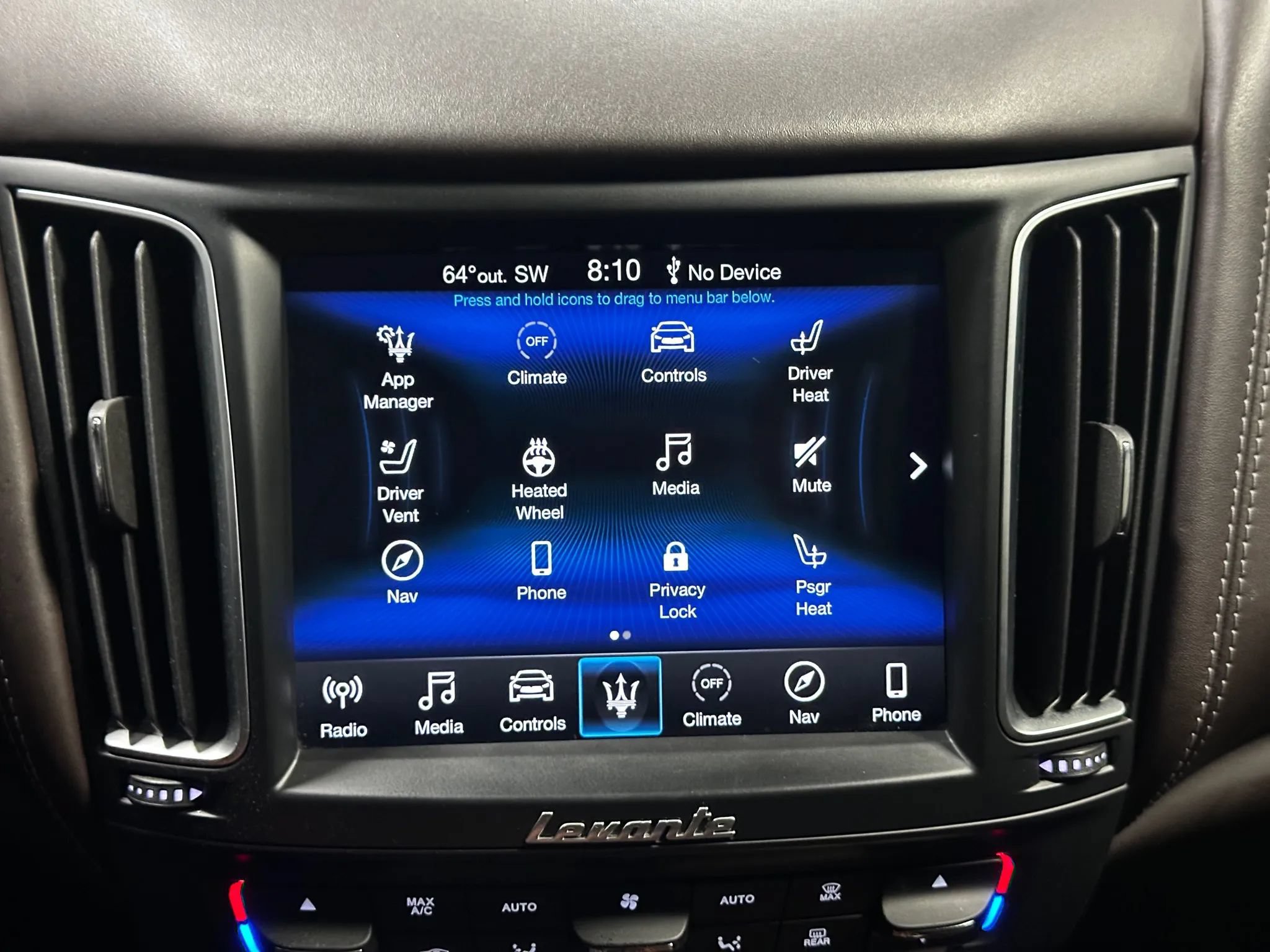 Used 2019 Maserati Levante GranLusso AWD/4WD image 41