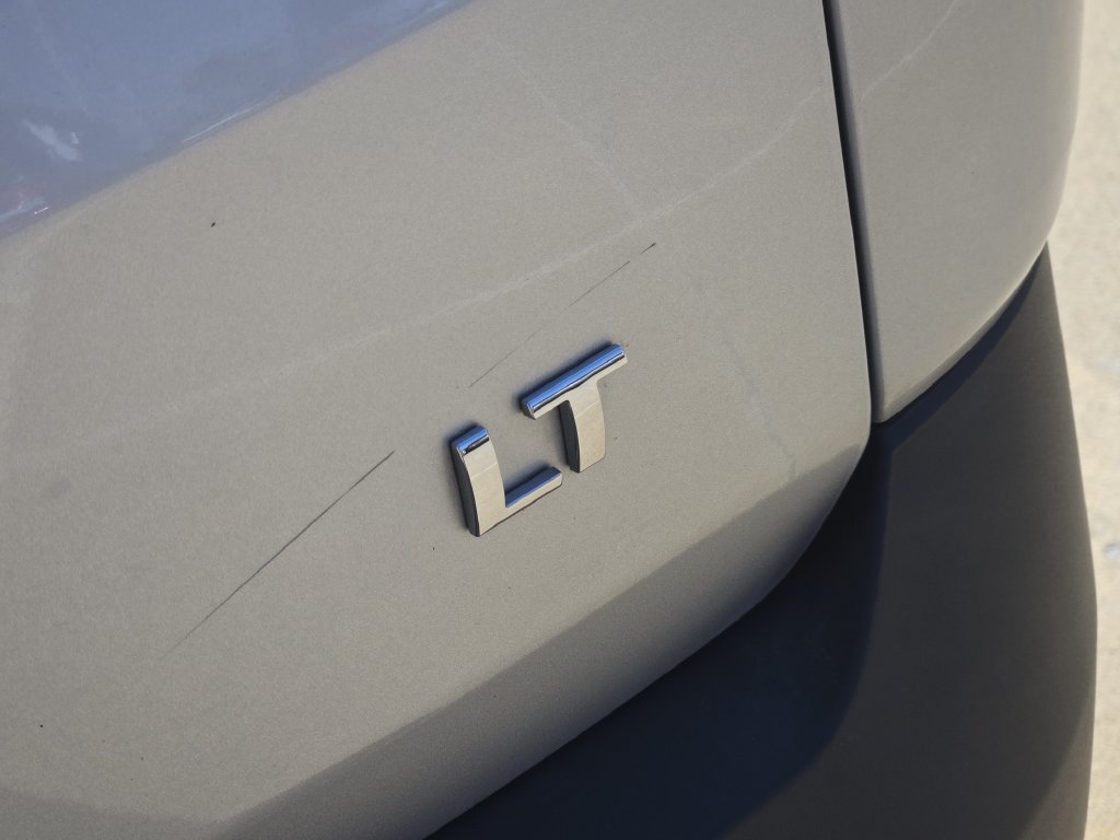 Used 2019 Chevrolet Traverse LT FWD image 12