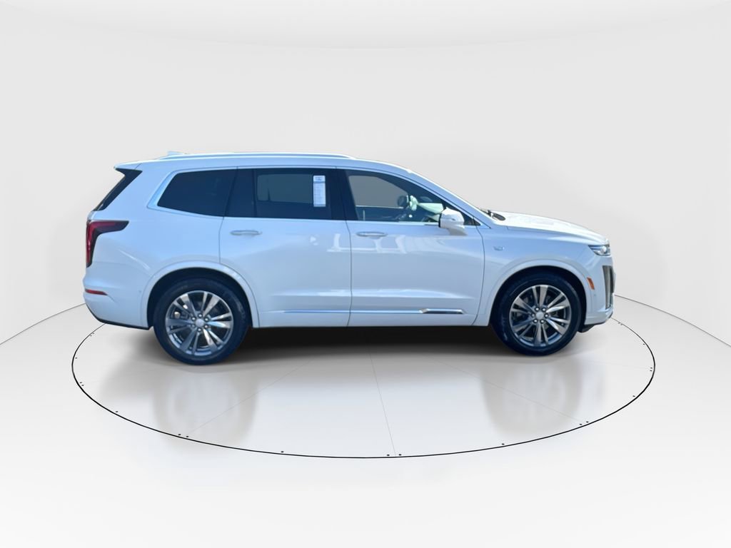 Used 2025 Cadillac XT6 Premium Luxury w/ Technology Package image 9