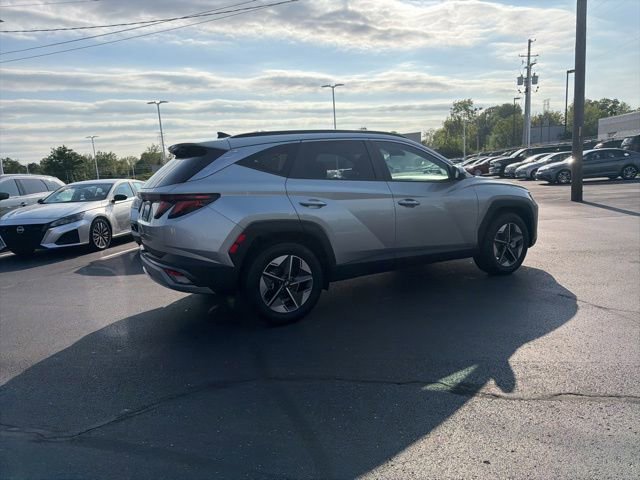Used 2025 Hyundai Tucson SEL FWD image 7