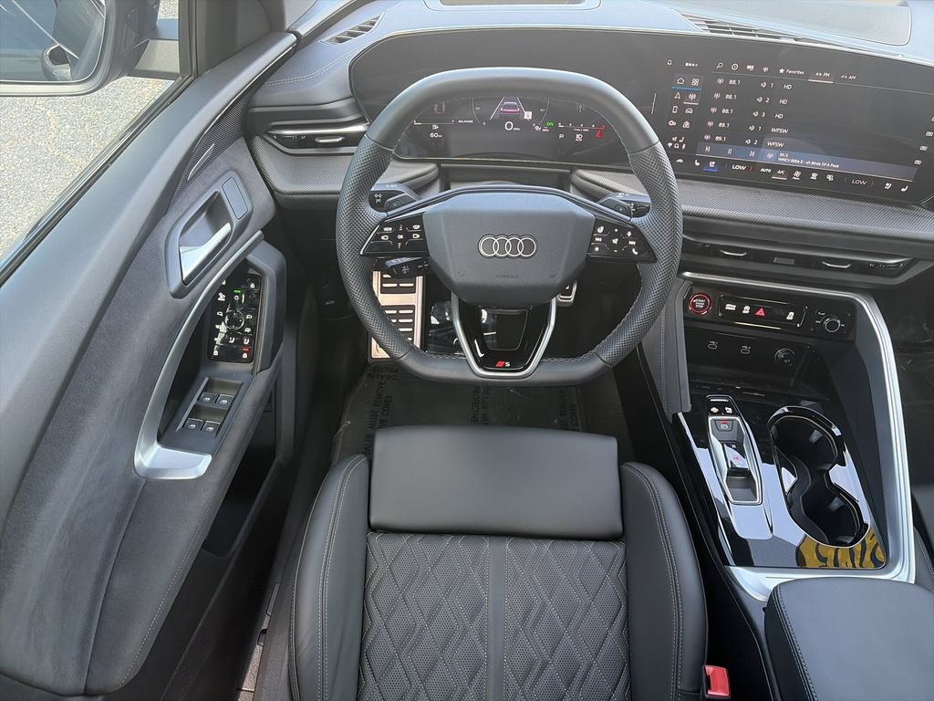 Used 2025 Audi SQ5 Premium Plus AWD/4WD image 14