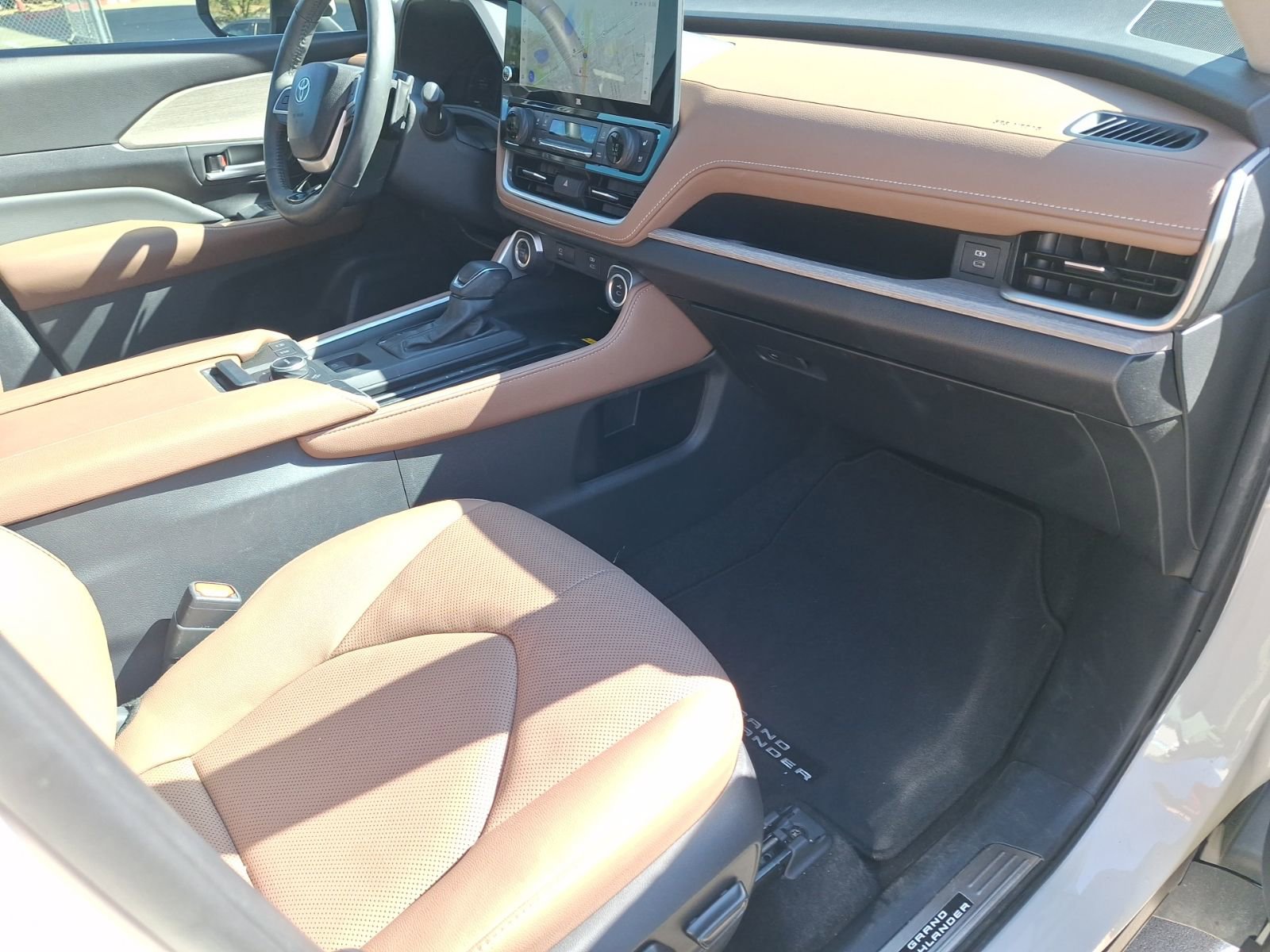 Used 2024 Toyota Grand Highlander Platinum image 35