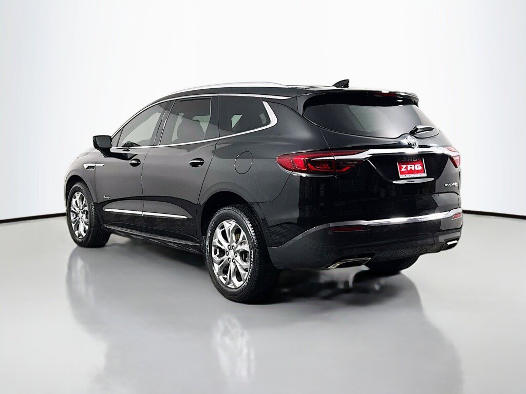 Used 2019 Buick Enclave Avenir w/ Avenir Technology Package image 3