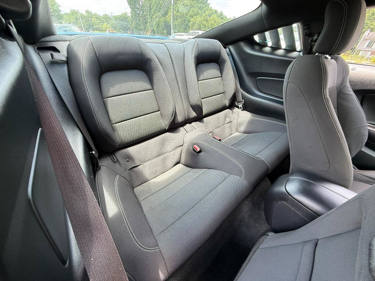 Used 2017 Ford Mustang Coupe RWD image 18