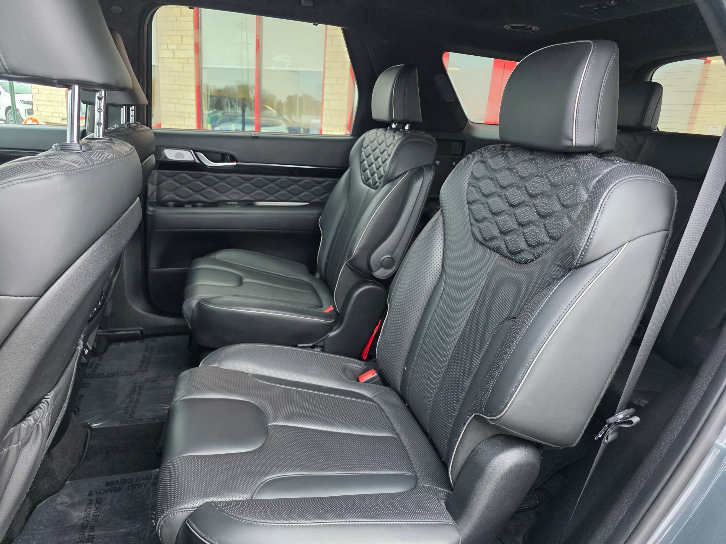 Used 2022 Hyundai Palisade Calligraphy image 10