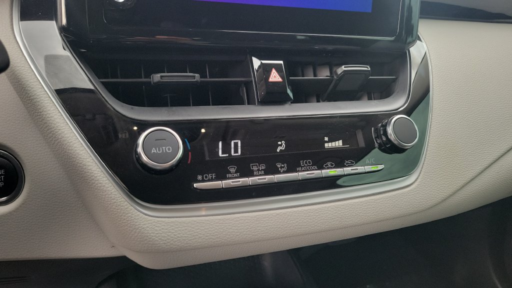 Certified 2025 Toyota Corolla LE w/ Convenience Package FWD image 15