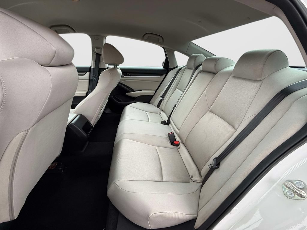 Used 2018 Honda Accord LX image 9