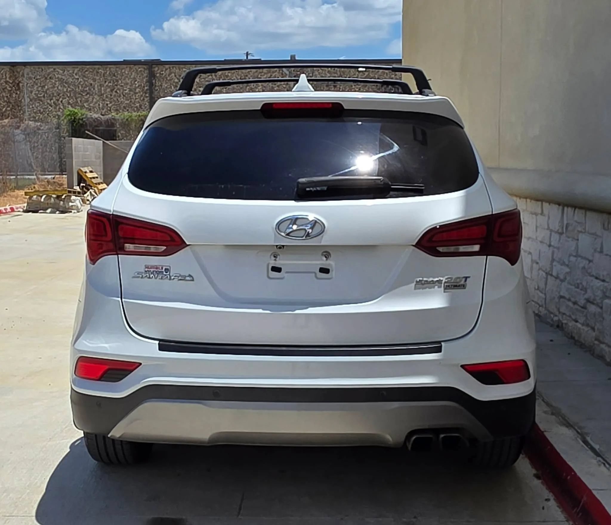 Used 2018 Hyundai Santa Fe Sport w/ Cargo Package FWD image 4