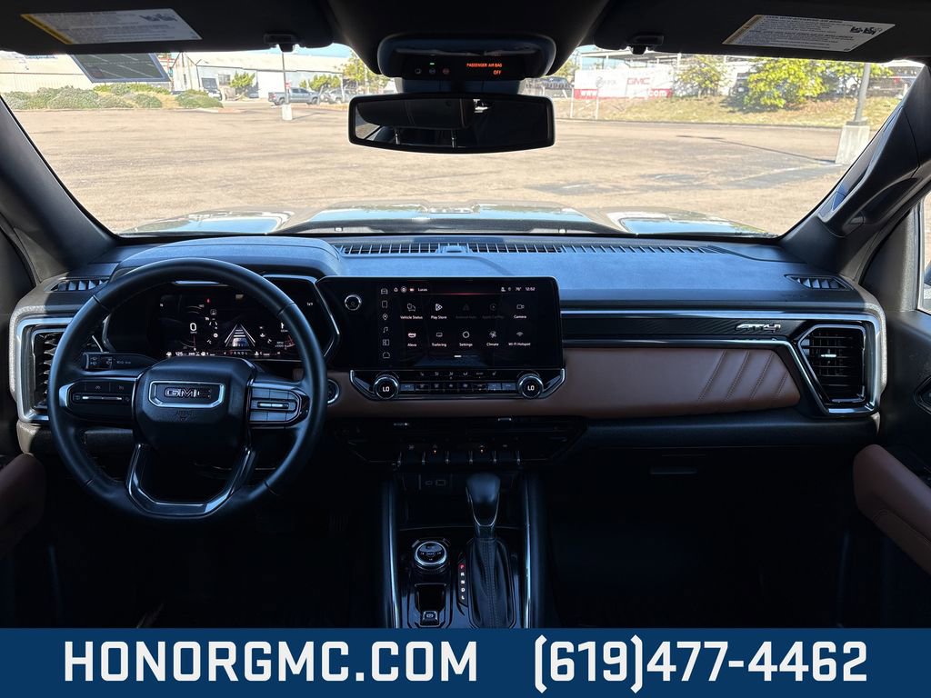 Used 2025 GMC Canyon AT4 image 25