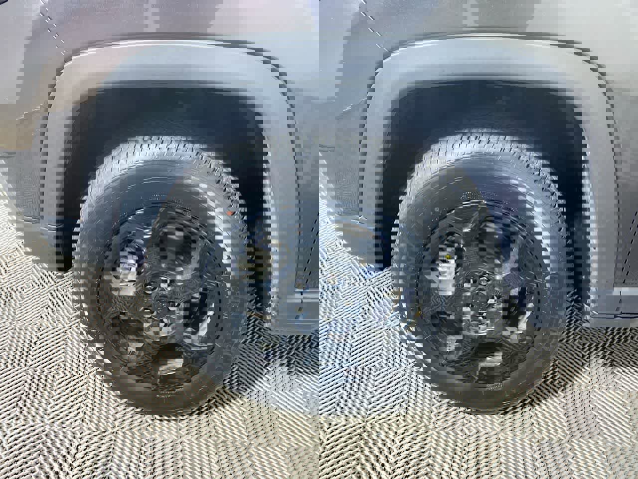 Used 2023 Jeep Compass Trailhawk image 10