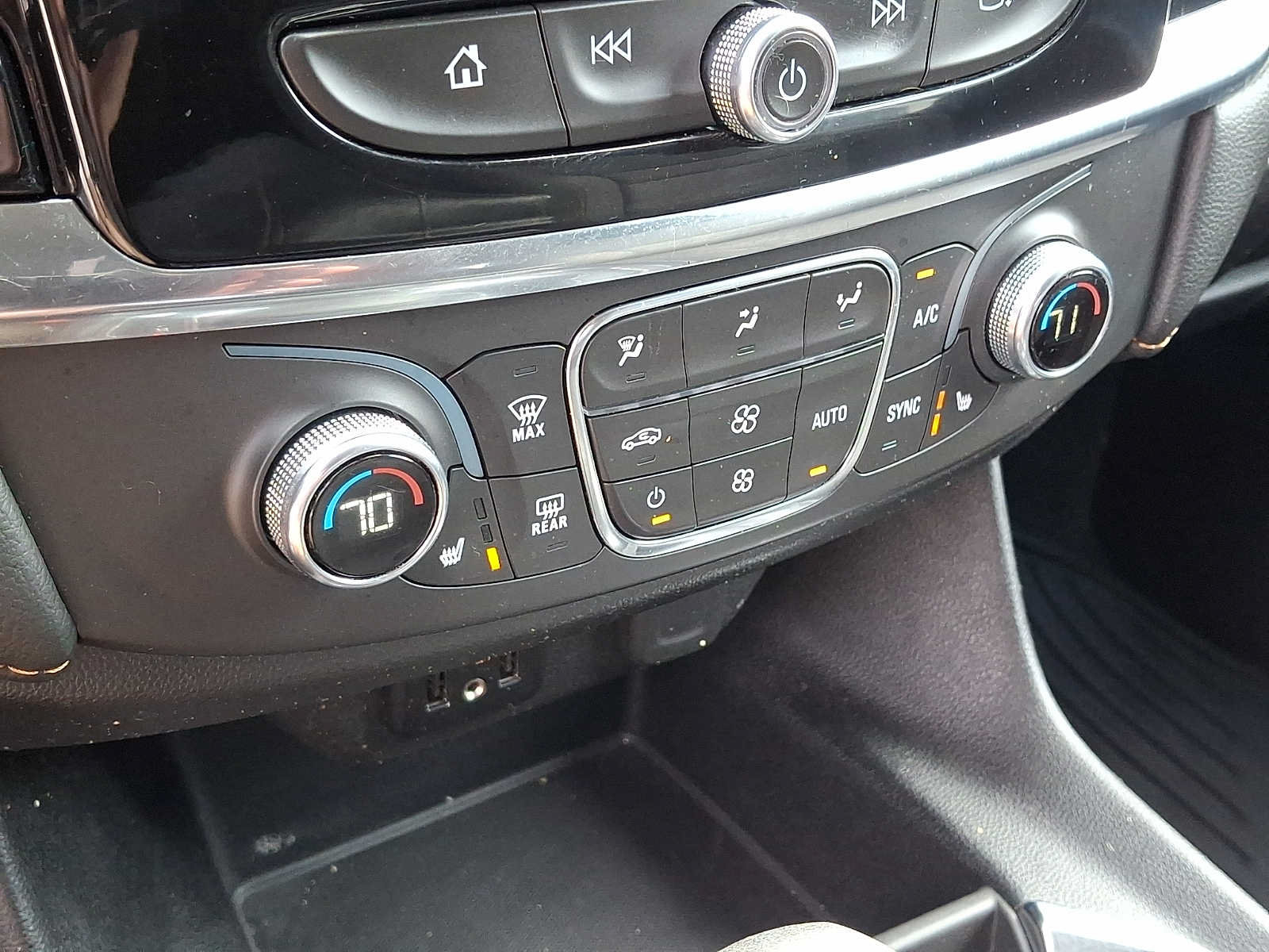 Certified 2021 Chevrolet Traverse LT AWD/4WD image 16