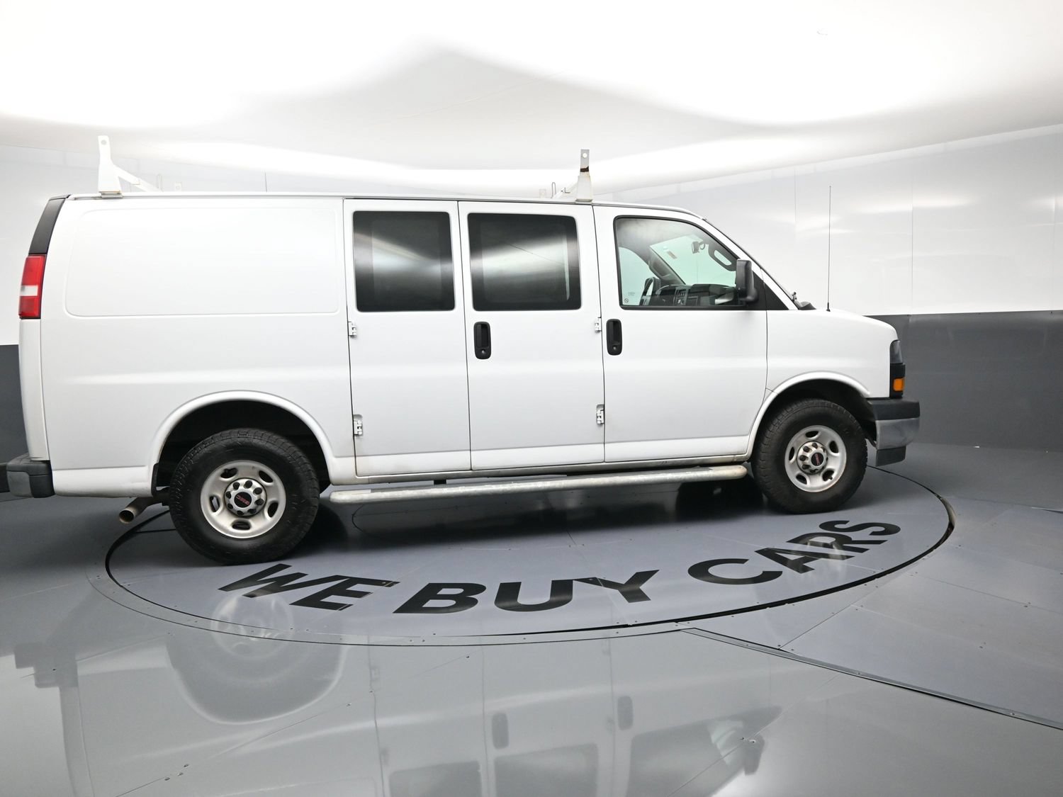 Used 2021 GMC Savana 2500 w/ Driver Convenience Package RWD image 10
