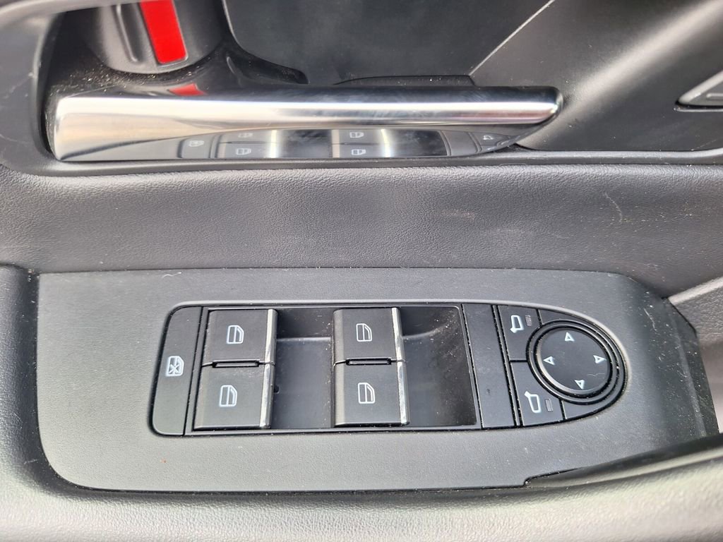 Used 2025 MAZDA CX-70 3.3 Turbo w/ Preferred Package image 19