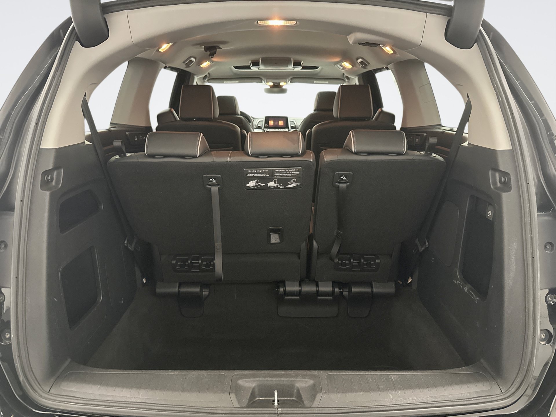 Used 2024 Honda Odyssey Elite image 24