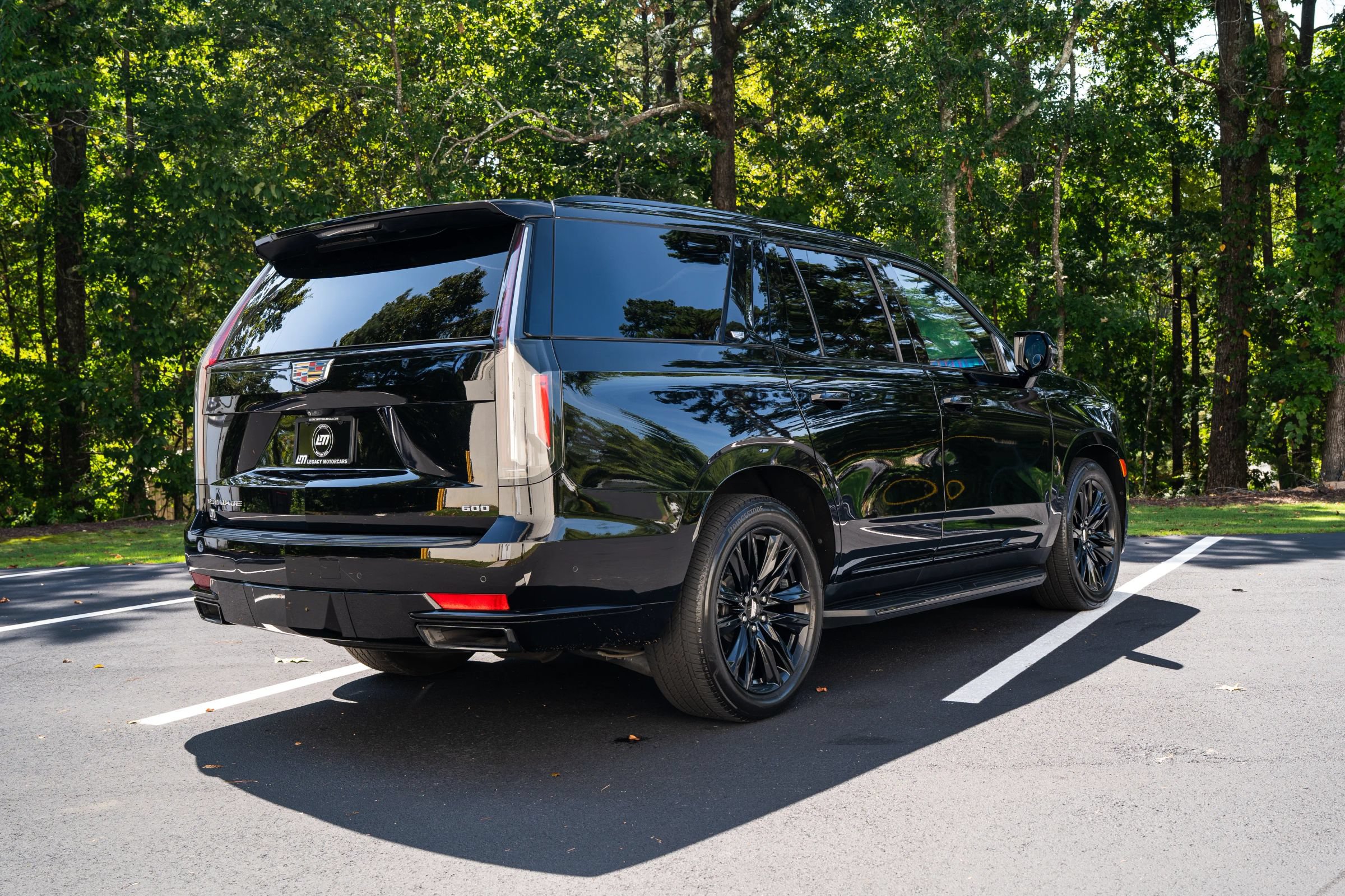 Used 2022 Cadillac Escalade Sport Platinum AWD/4WD image 9