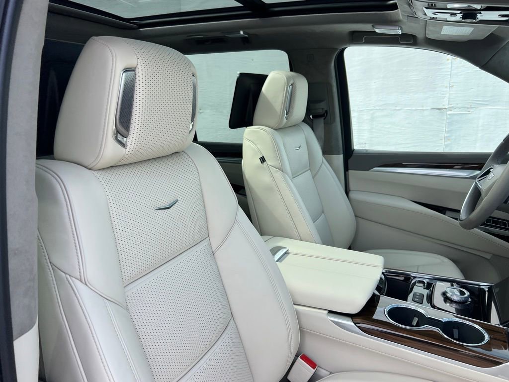 New 2026 Cadillac Escalade Platinum Luxury image 32