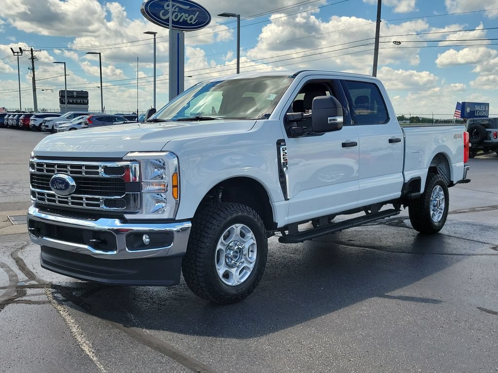 Certified 2025 Ford F250 XLT AWD/4WD image 8