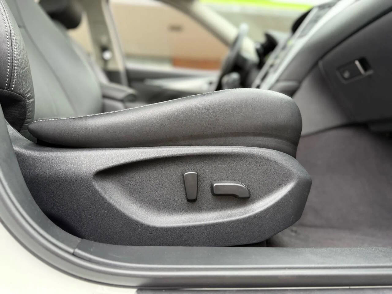 Used 2021 INFINITI Q50 Luxe w/ Seat & Sound Package image 23