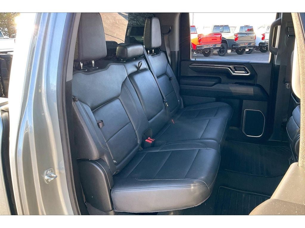 Used 2025 Chevrolet Silverado 3500 LTZ AWD/4WD image 29