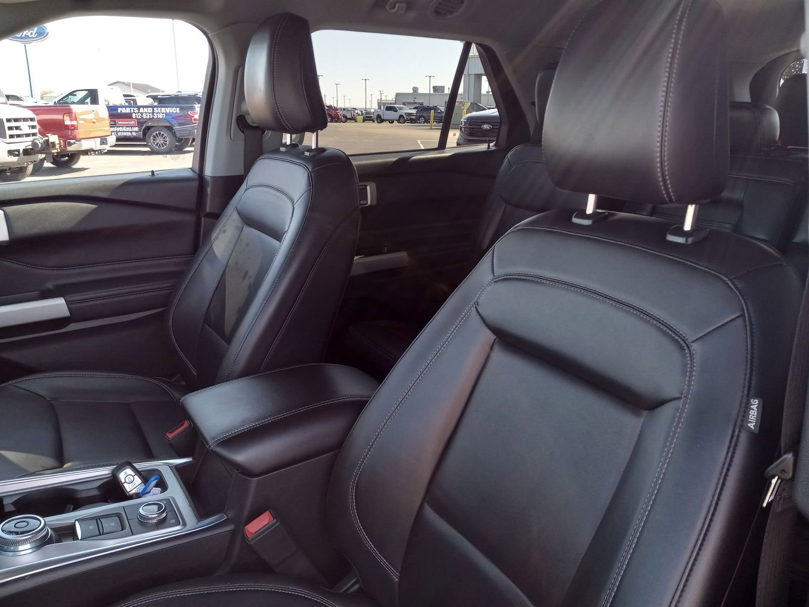 Used 2023 Ford Explorer XLT w/ Equipment Group 202A AWD/4WD image 14