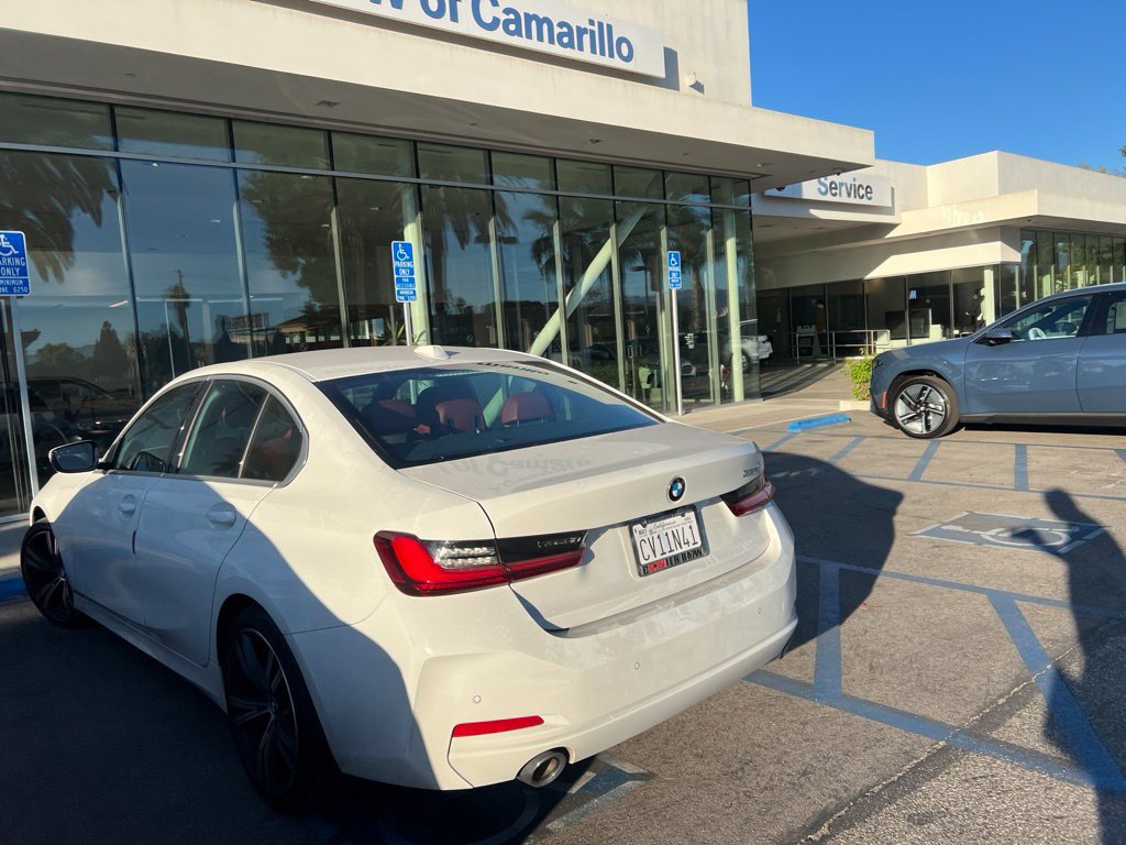 Used 2024 BMW 330i Sedan w/ Convenience Package RWD image 4
