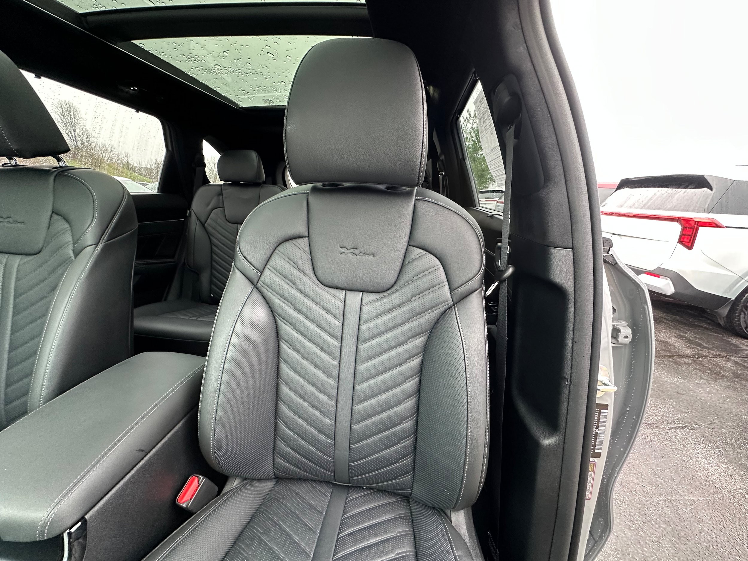 Used 2025 Kia Sorento SX Prestige AWD/4WD image 43