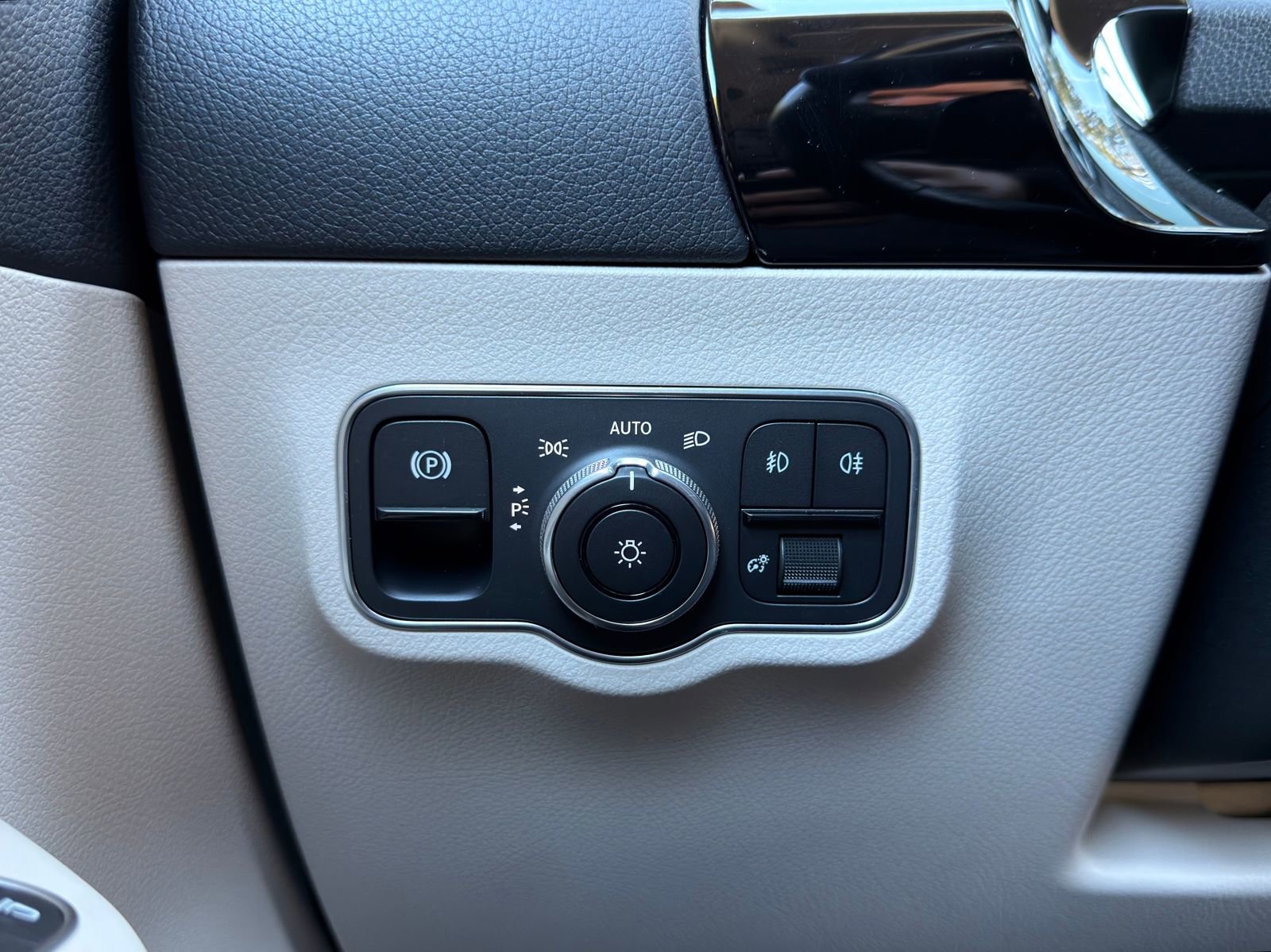 Certified 2022 Mercedes-Benz GLA 250 image 22