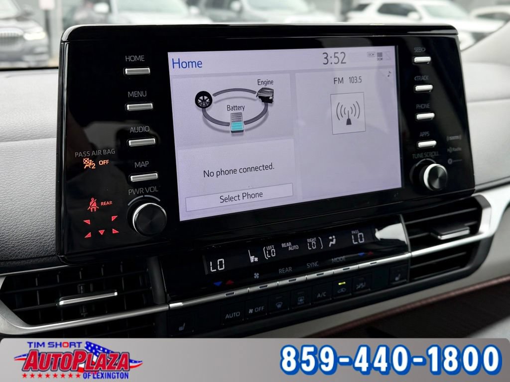 Used 2024 Toyota Sienna XLE FWD image 23