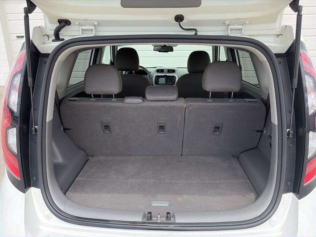 Used 2017 Kia Soul EV FWD image 15