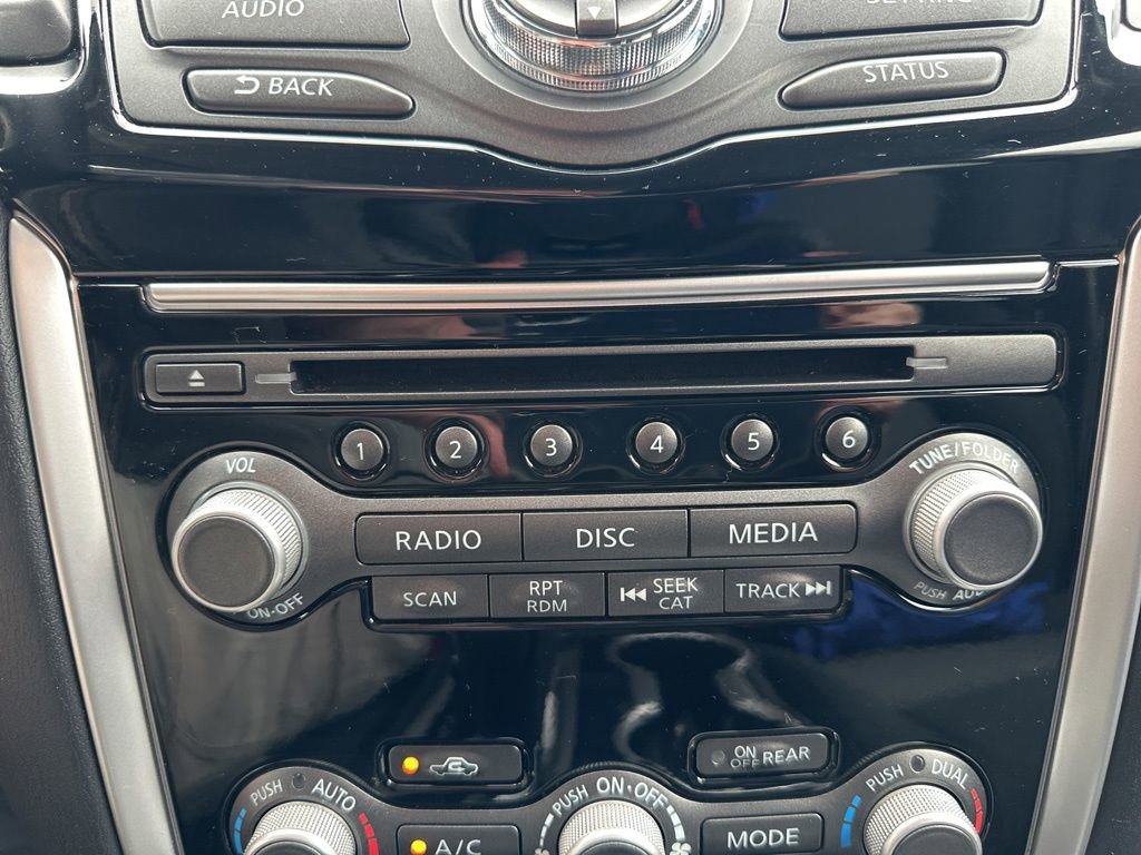 Used 2018 Nissan Pathfinder S AWD/4WD image 25