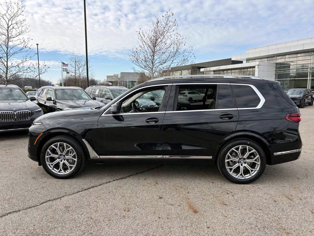 Certified 2025 BMW X7 xDrive40i image 4