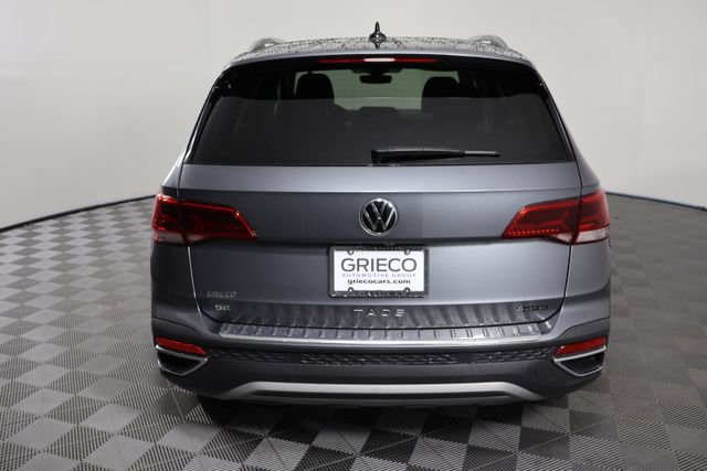 Used 2024 Volkswagen Taos SE w/ Panoramic Sunroof Package AWD/4WD image 7