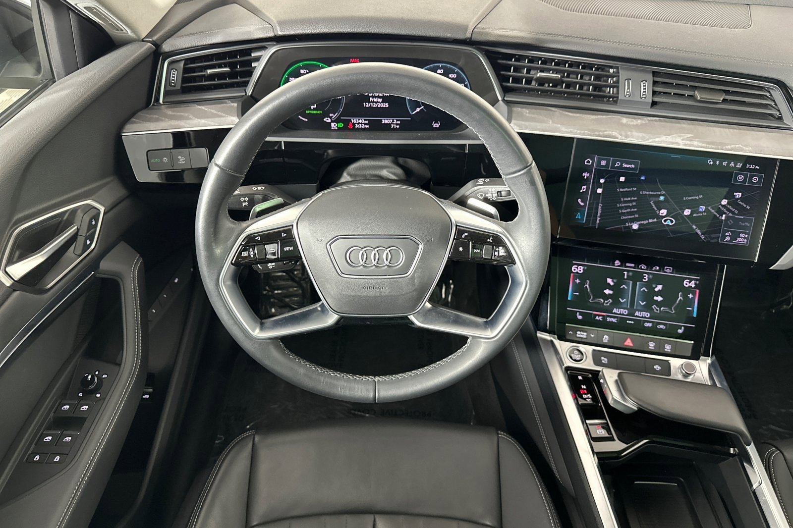 Used 2024 Audi Q8 e-tron Premium image 13